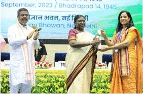 President of India Droupadi Murmu conferred the national awards on teachers from across the country