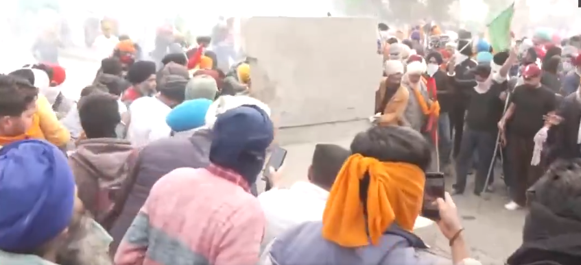 A clash erupts between farmers and the police at the border.